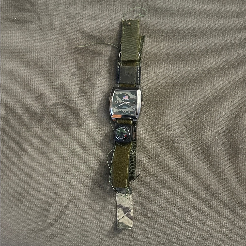 Official US Army Tactical Watch | Camo Dial & Compass Velcro Strap